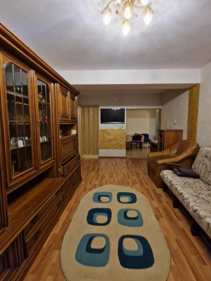 شقة Târgu Jiu  في Apartament Victoria المظهر الخارجي الصورة