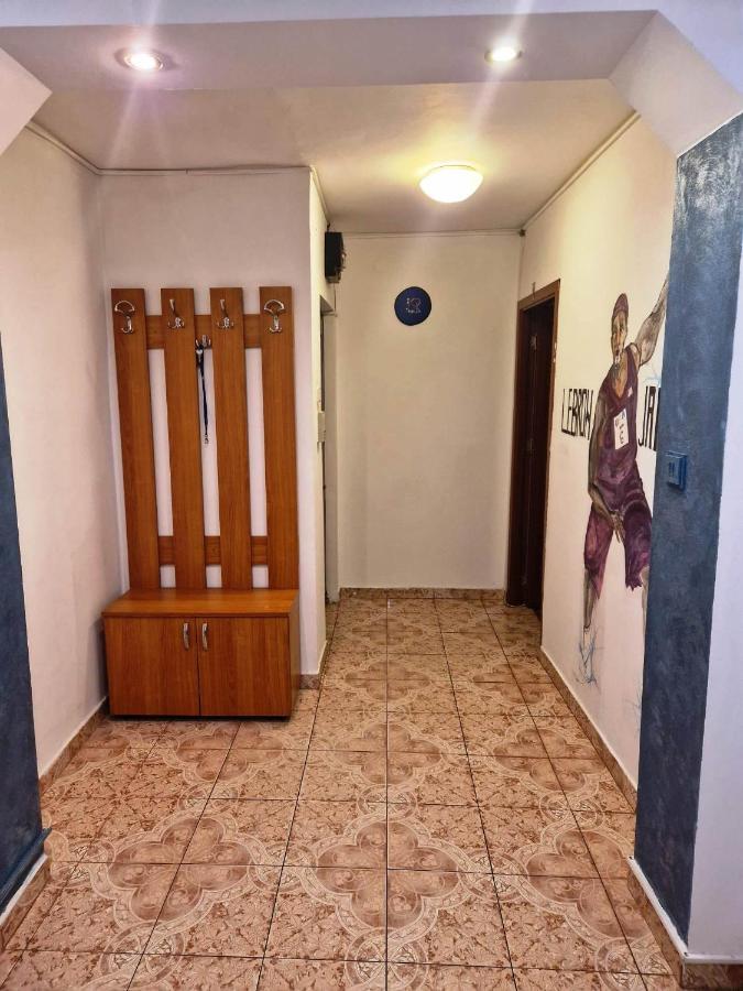 شقة Târgu Jiu  في Apartament Victoria المظهر الخارجي الصورة