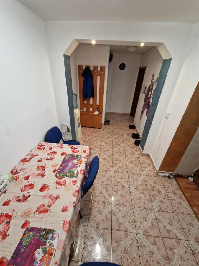 شقة Târgu Jiu  في Apartament Victoria المظهر الخارجي الصورة