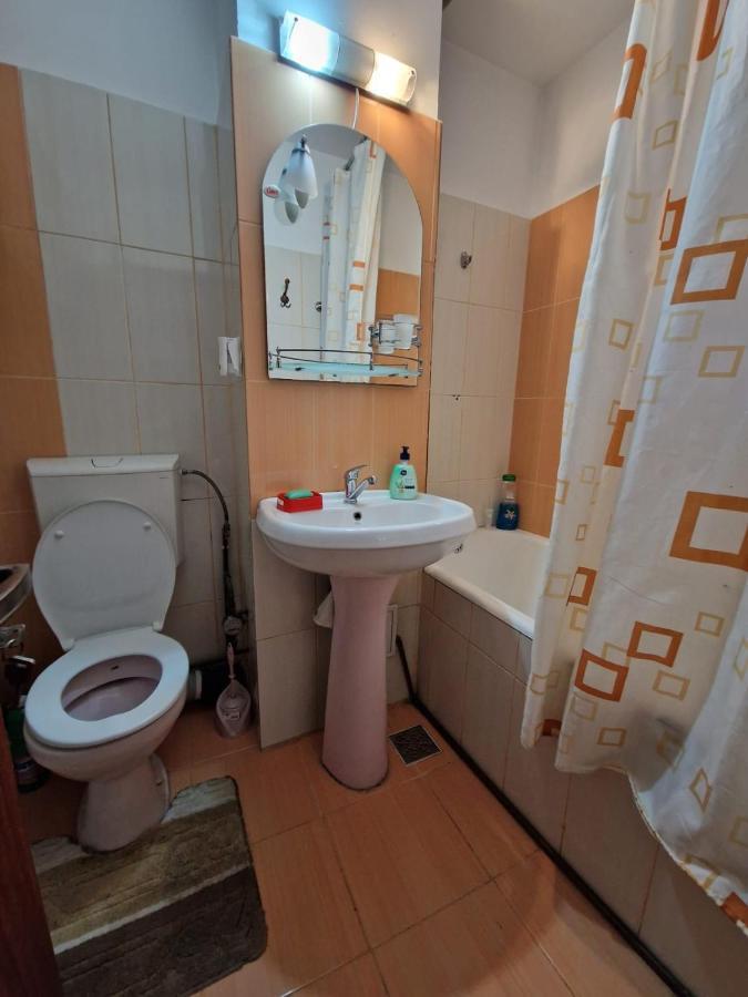 شقة Târgu Jiu  في Apartament Victoria المظهر الخارجي الصورة