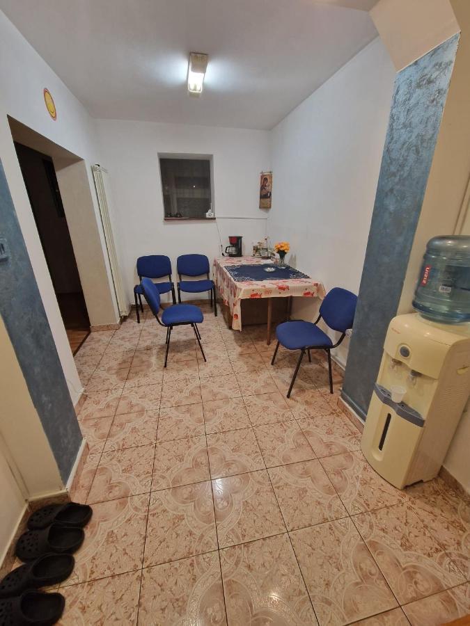 شقة Târgu Jiu  في Apartament Victoria المظهر الخارجي الصورة